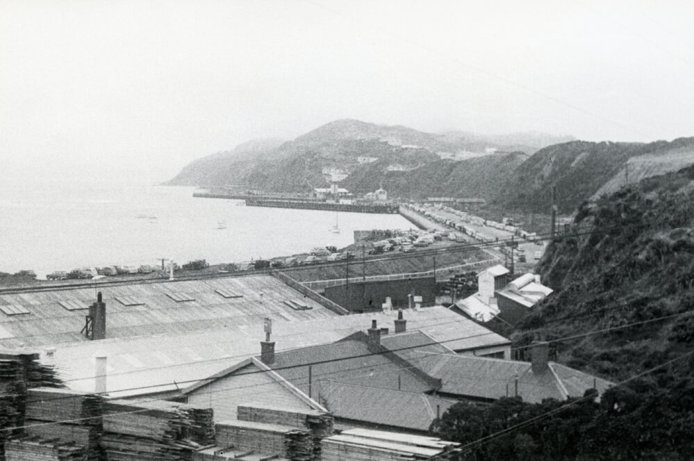  Vehicles on Aberdeen Quay