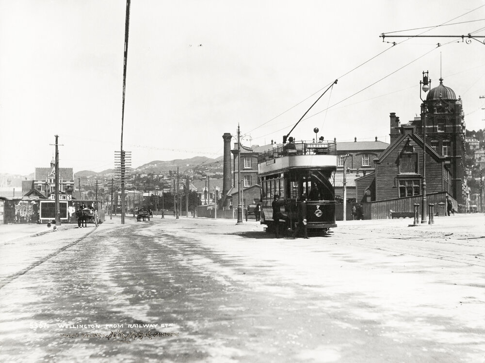 Tram in Featherston Street
