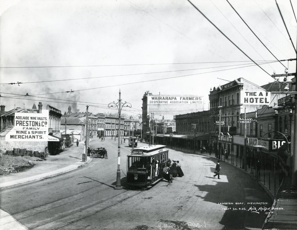 Electric tram in Lambton Quay