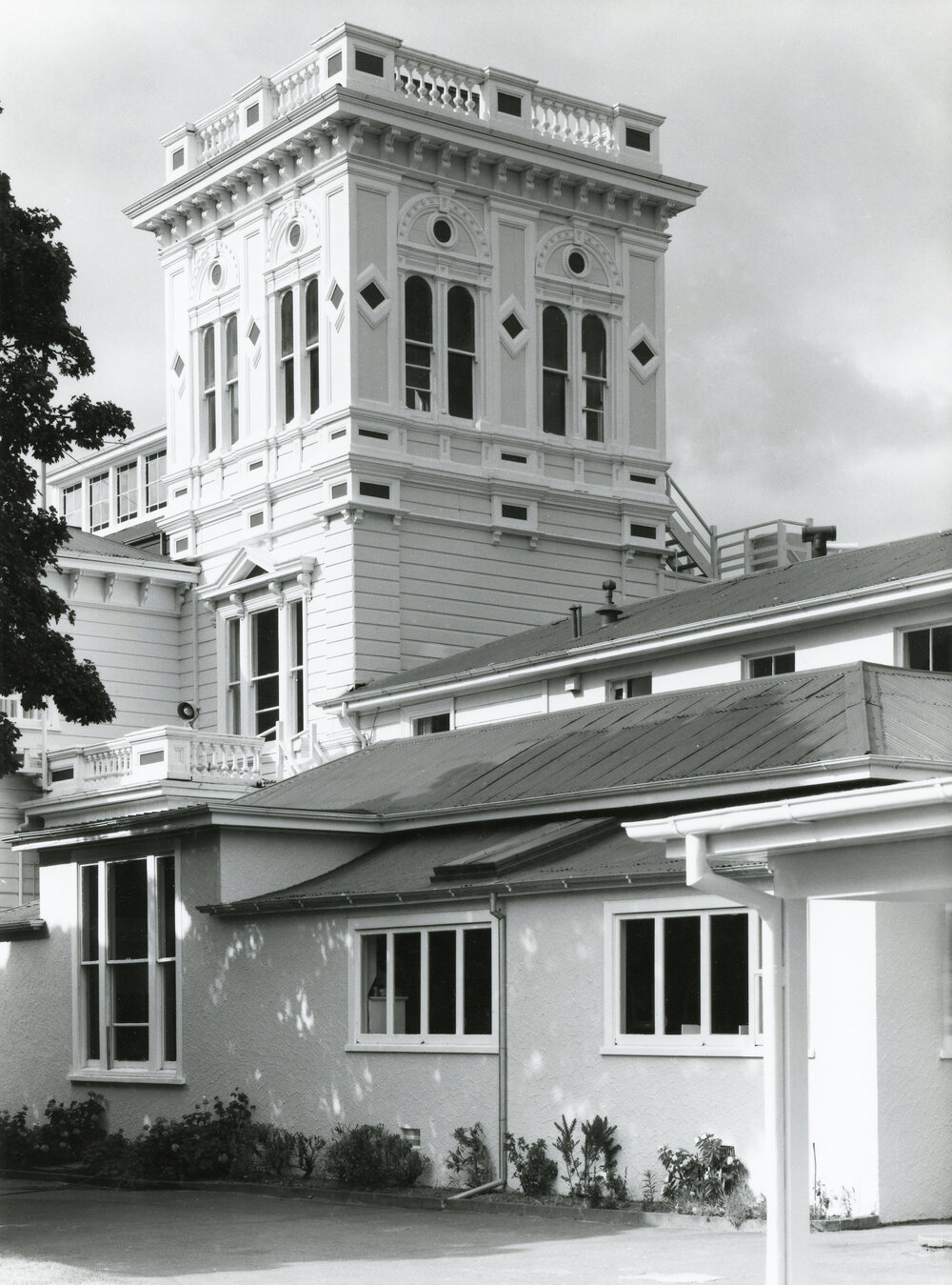 Queen Margaret College