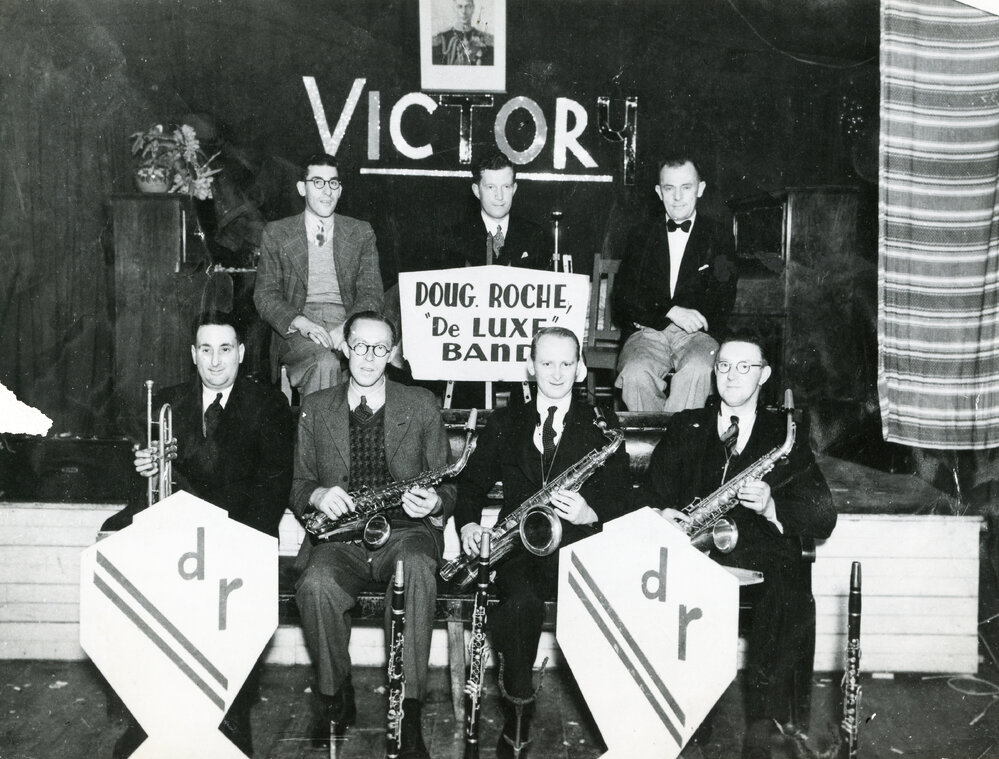 Doug Roche's De Luxe Band