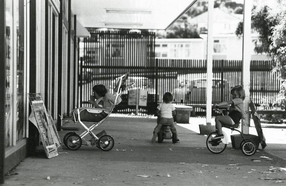 McMillan Court Shopping Centre, Newlands