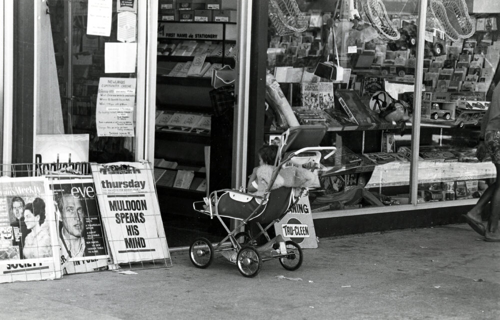 Newsagents at McMillan Court, Newlands