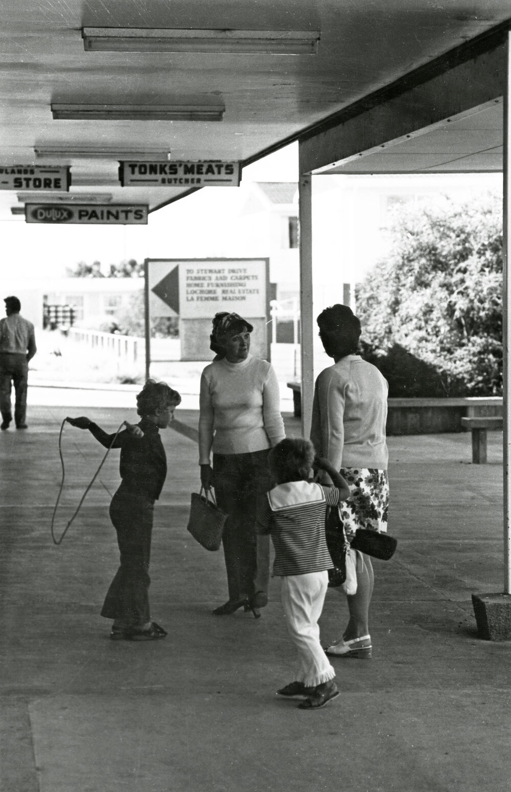 McMillan Court Shopping Centre, Newlands