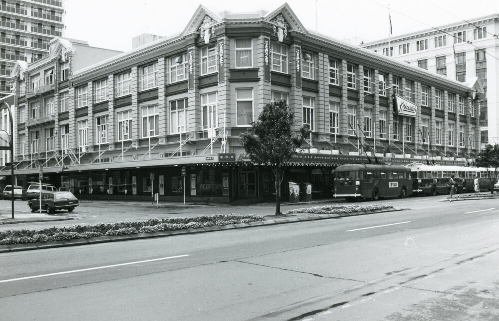 Kirkcaldie &amp; Stains