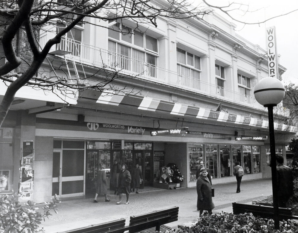 Woolworths Variety, Cuba Street