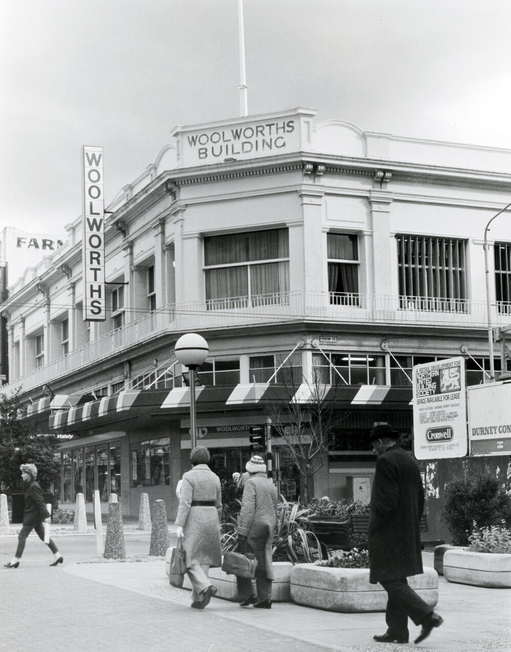 Woolworths Variety, Cuba Street
