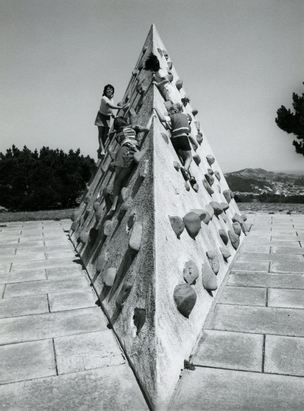 Byrd Memorial, Mount Victoria