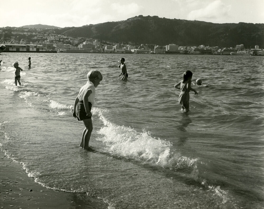 Oriental Bay Beach