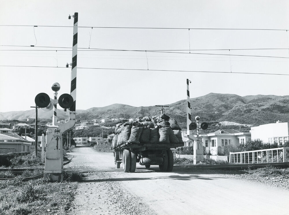 McLellan Street level crossing