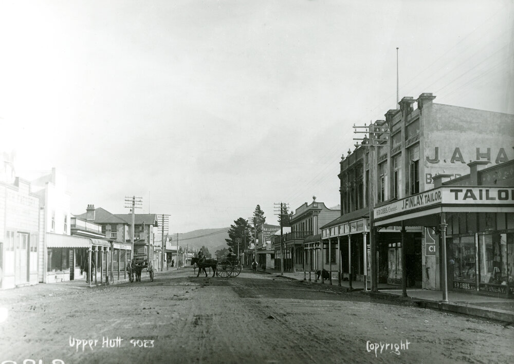 Main Road, Upper Hutt