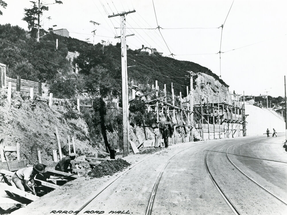 Chaytor Street retaining wall