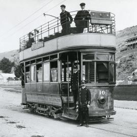 Electric tram in Island Bay