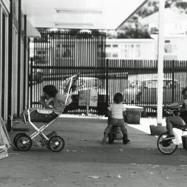 McMillan Court Shopping Centre, Newlands