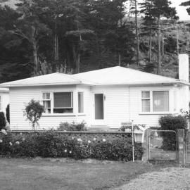 Welch Dwelling, Mākara