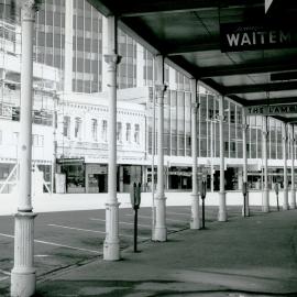Debretts Hotel, 99 - 101 Lambton Quay