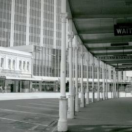 Debretts Hotel, 99 - 101 Lambton Quay