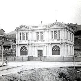 Newtown Public Library