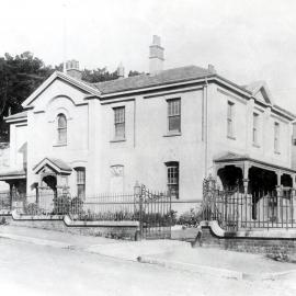 320 Mansfield Street