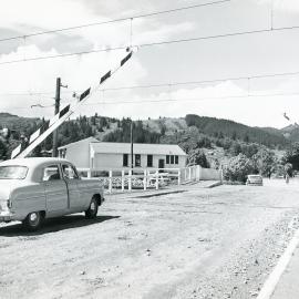 Level crossing at Silverstream