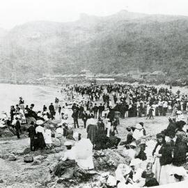Wellington Anniversary Day 1908