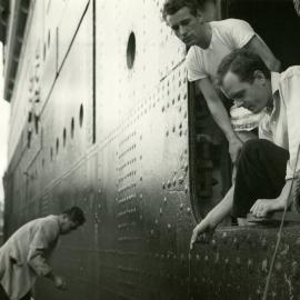 Fishing on the Wellington Wharves