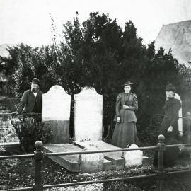 Buck family plot at Taitā
