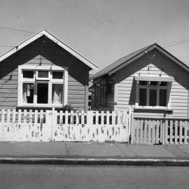 34 & 36 Apu Crescent, Lyall Bay