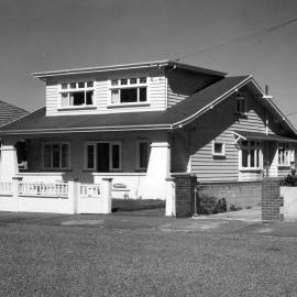 24 Puru Crescent, Lyall Bay