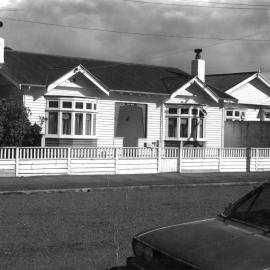 37 Puru Crescent, Lyall Bay