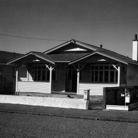 56 Puru Crescent, Lyall Bay