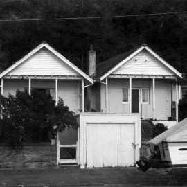 230 and 230a Sutherland Road, Lyall Bay
