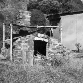 Brick oven or kiln, Mākara Beach