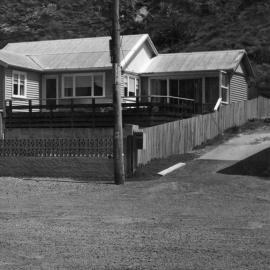 Dwelling, Mākara Beach