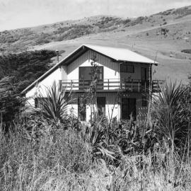 Dwelling, Mākara Beach