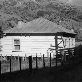 Dwelling, Mākara Beach