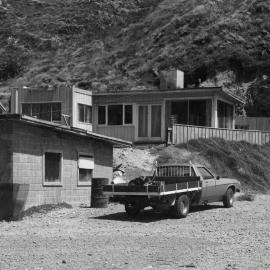 Dwelling, Mākara Beach