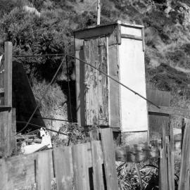 Smoke house, Mākara Beach