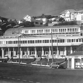 Hostel, 360 Oriental Bay