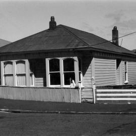 32 Hiropi Street, Newtown