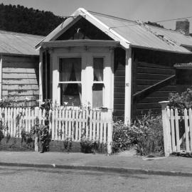 30 Newtown Avenue, Newtown