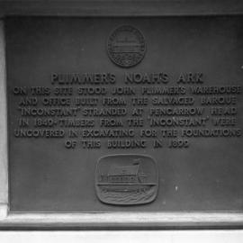 Plaque on former BNZ