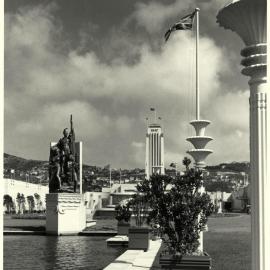  Kupe Statue at the Centennial Exhibition