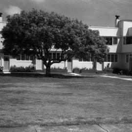 Berhampore Flats, Adelaide Road