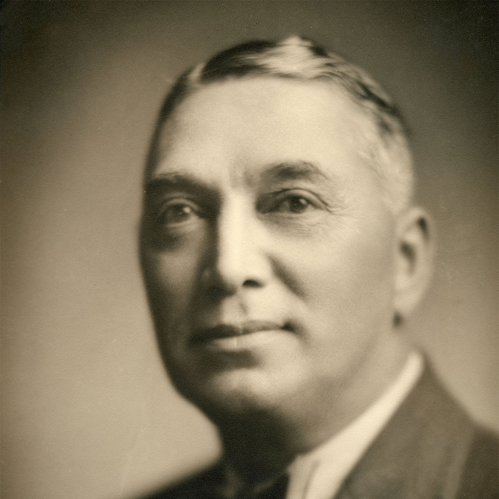 Dr Peter Buck