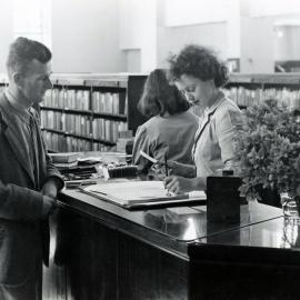 Issuing books in the 'Popular Library'