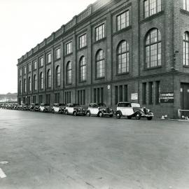Taxi stand outside Shed 21, Waterloo Quay