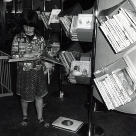 Reading picture books 