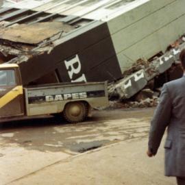 Demolished building, Lambton Quay 