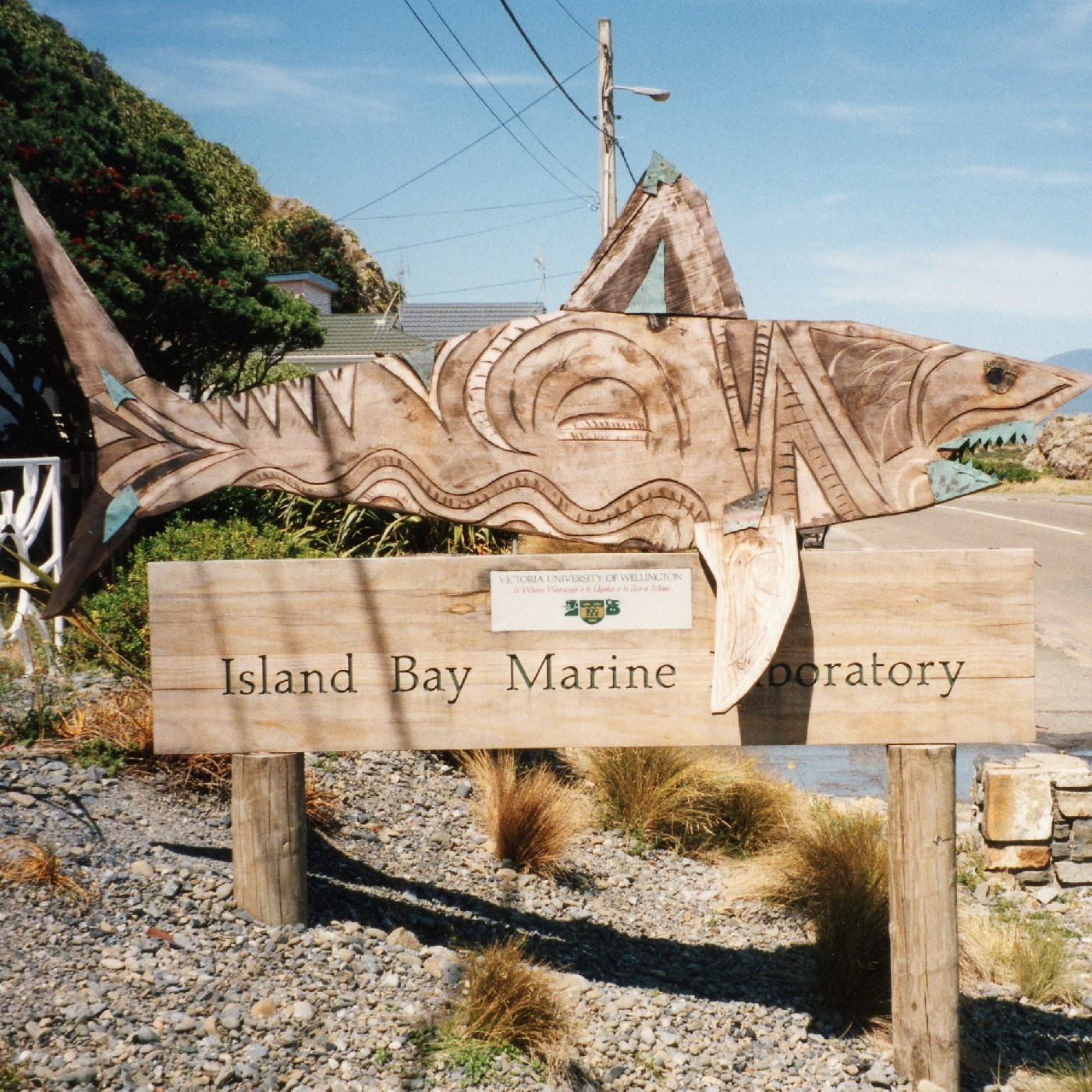 Victoria University Marine Laboratory, Mark Spratt (sculptures)